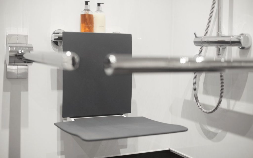 aménagement douche pour logement handicap